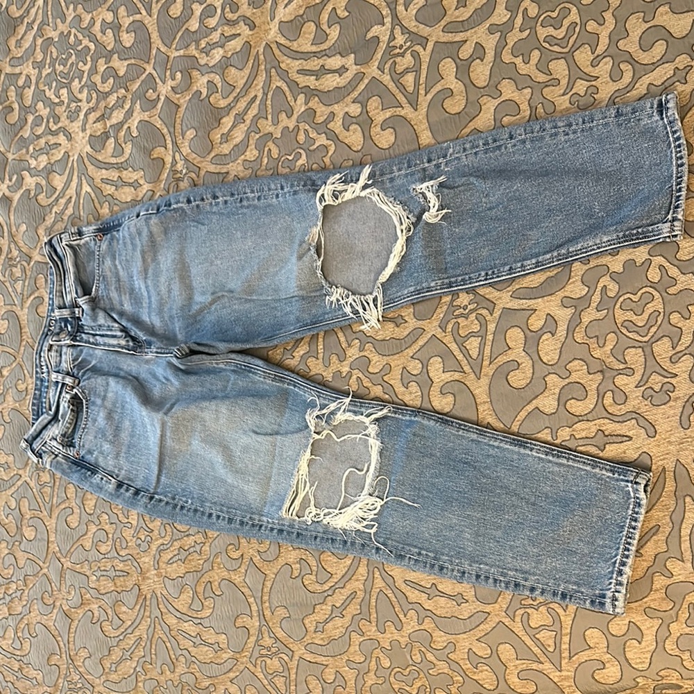 Women’s Blue Distressed Jeans